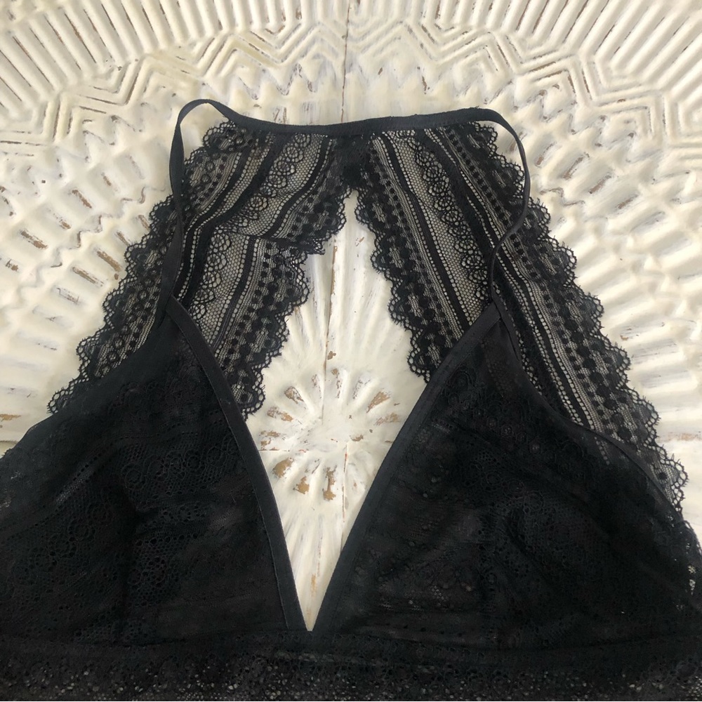 New Leto Collection Patterned Lace Keyhole Bralette Large - Picture 5 of 11